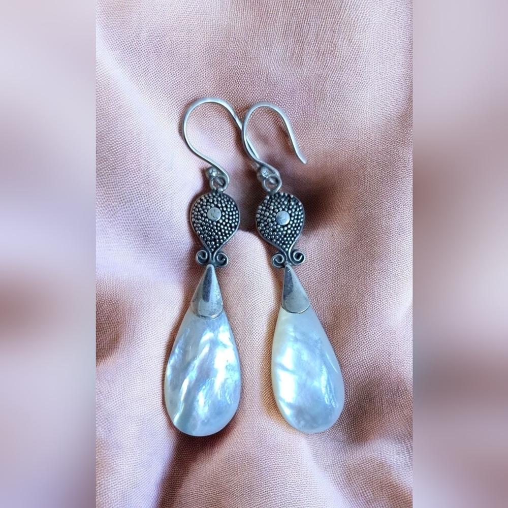 Elegant Silver and White Teardrop Earrings